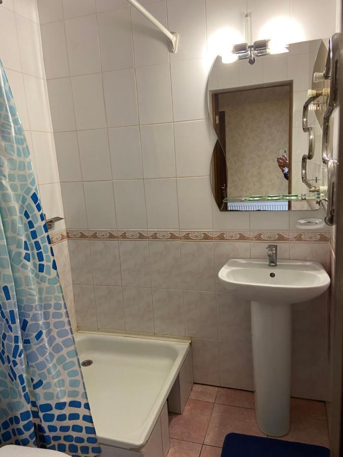 Hotel Золотий Лев Zvenyhorodka Esterno foto